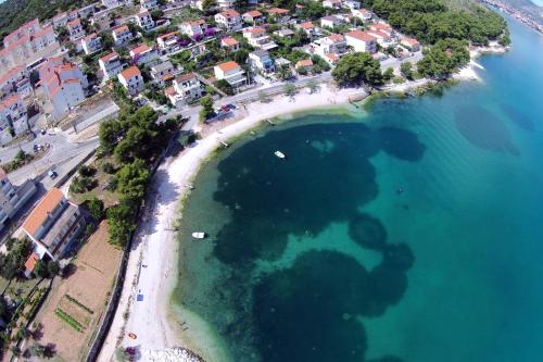 Fotografia z galérie ubytovania Apartments by the sea Mastrinka, Ciovo - 11720 v Trogiri