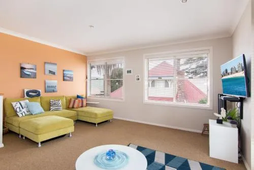 Tokelau Townhouse 1 picture