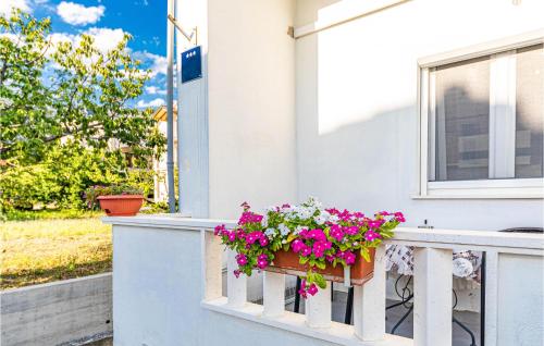 Nice Apartment In Kastel Luksic With Wifi