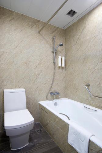 Un baño de The Cityview - Chinese YMCA of Hong Kong