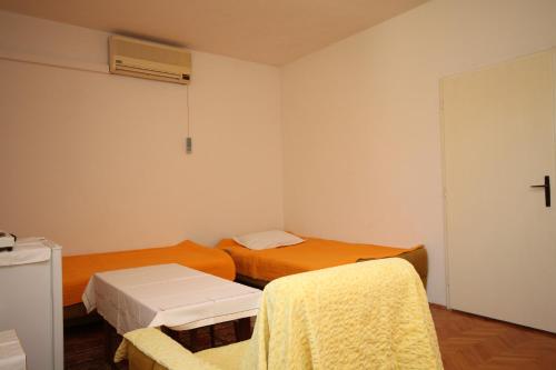 Triple Room Baska Voda 6748a