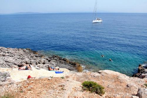 Fotografie z fotogalerie ubytování Apartments by the sea Sveta Nedilja, Hvar - 13176 v destinaci Jelsa