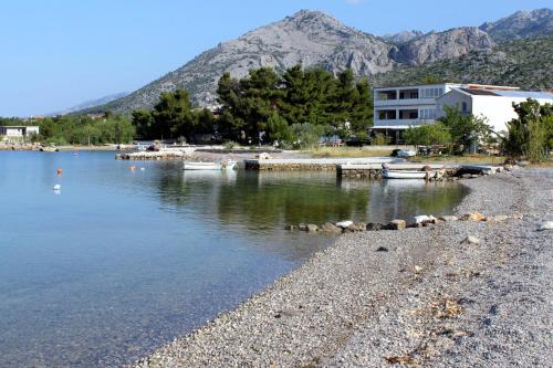 Apartments with parking space Seline, Paklenica - 17390