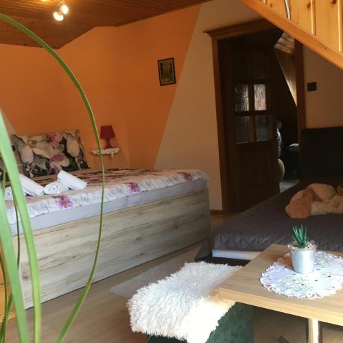 Postel nebo postele na pokoji v ubytování Apartment U Malše 12