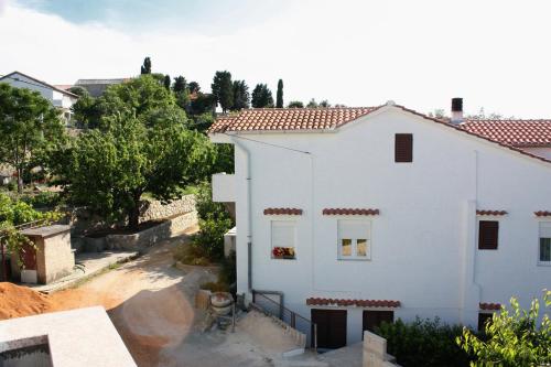 Apartments by the sea Kampor, Rab - 4986