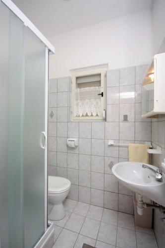 Apartments by the sea Kampor, Rab - 4986
