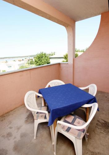 Apartments and rooms with parking space Barbat, Rab - 5070