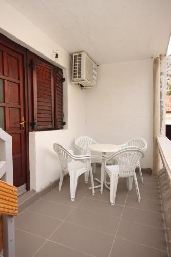 Apartments with parking space Starigrad, Paklenica - 6618
