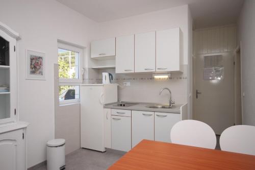 Apartments with parking space Podgora, Makarska - 6911