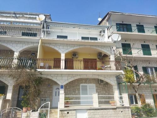 Apartments by the sea Podgora, Makarska - 6801