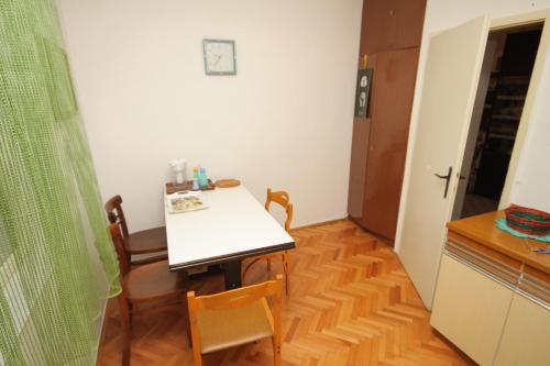 Apartments by the sea Podgora, Makarska - 6801