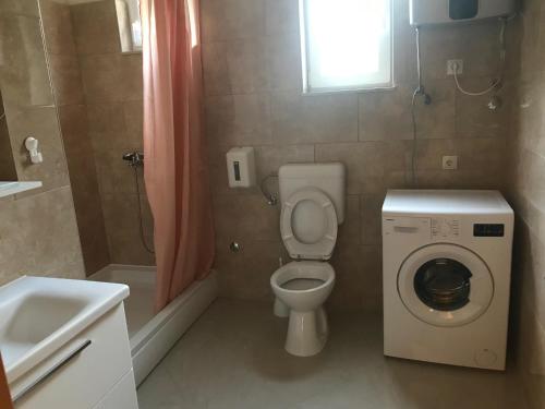 Koupelna v ubytování Apartments by the sea Starigrad, Paklenica - 6587