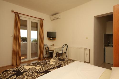 Apartments by the sea Starigrad, Paklenica - 6587