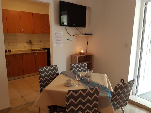 Apartments with parking space Novalja, Pag - 6504