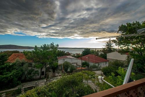 Apartments with parking space Starigrad, Paklenica - 6585