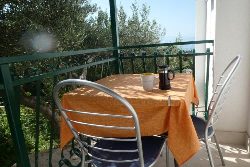 Μπαλκόνι ή βεράντα στο Apartments and rooms with parking space Tucepi, Makarska - 6901