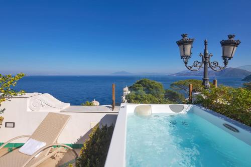 Photo de la galerie de l'établissement Luxury Villa Excelsior Parco, à Capri