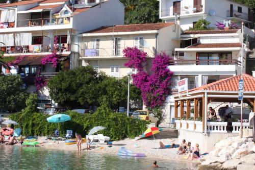 Apartments by the sea Podgora - Makarska - 6787