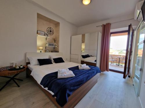 Apartments by the sea Kampor, Rab - 5037