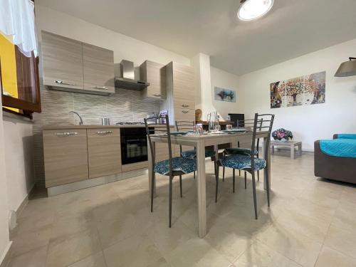A kitchen or kitchenette at casa RIFUGIO OLIVIERI