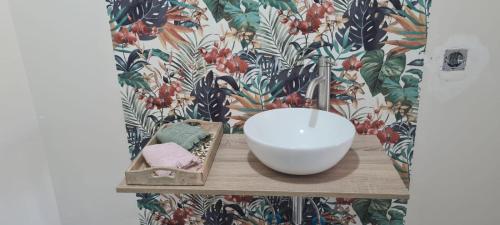 A bathroom at Casita del Río Ourense