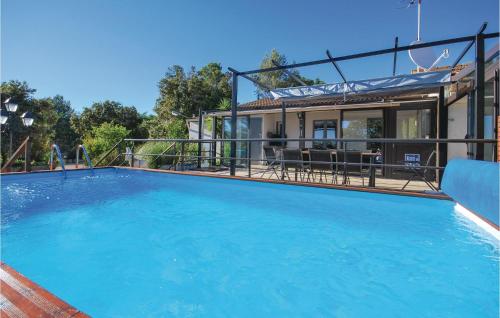 Beautiful Home In Signes