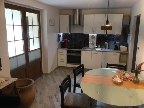 Kuchyňa alebo kuchynka v ubytovaní Ferienwohnung Avila , Stadtmitte Karpacz