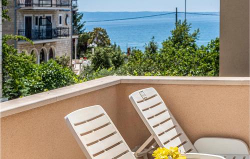 Lovely Apartment In Podstrana With Wifi