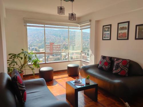 Apartamento Céntrico, Privado, Iluminado, Soleado, Cerca EMBAJADAS Av Arce