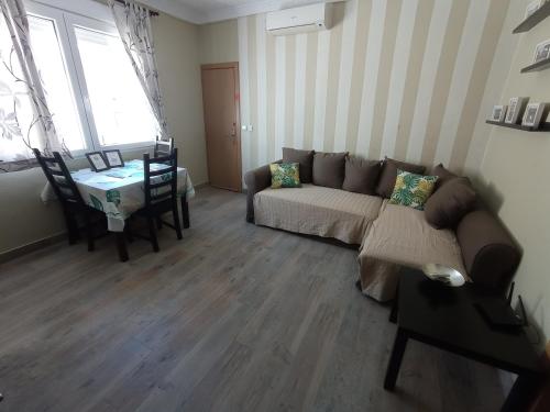 Posezení v ubytování Apartamento, dos dormitorios, tipo ático cerca del centro