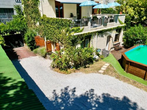 Zahrada ubytování B&B "Clos Feuillat"