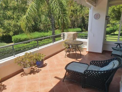 Balkón alebo terasa v ubytovaní Los Arqueros Golf lovely condo near Marbella & Puerto Banus