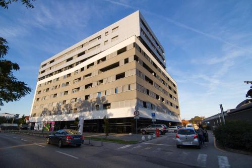 Apartment Green Gold