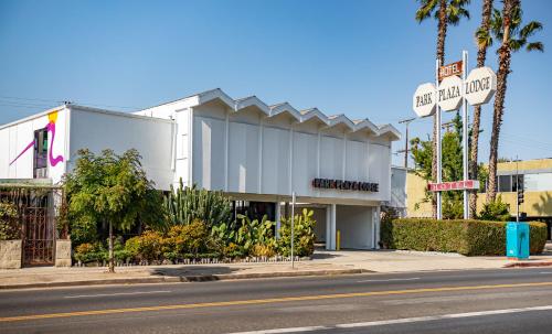 Park Plaza Lodge Image