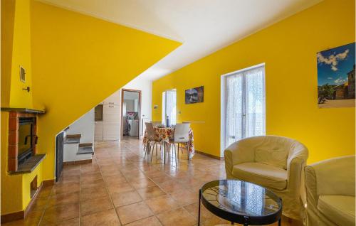 Posedenie v ubytovaní 2 Bedroom Beautiful Home In Framura