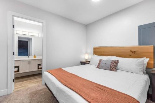 Postel nebo postele na pokoji v ubytování Beach Suites