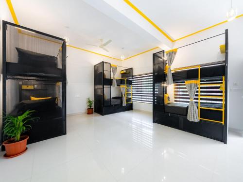 Kuchyň nebo kuchyňský kout v ubytování The Hosteller Coorg, Madikeri