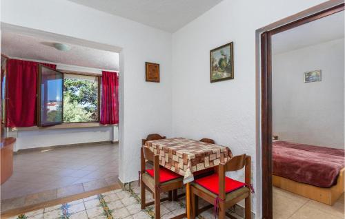 3 Bedroom Lovely Apartment In Krk