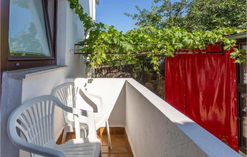 3 Bedroom Lovely Apartment In Krk