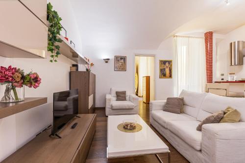Rome As You Feel - Santamaura Vatican Apartment