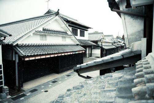 Oito 美しい街並みに佇む喫茶と宿にあるバルコニーまたはテラス