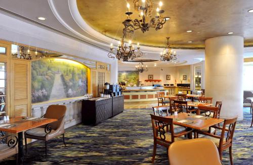 En restaurang eller annat matställe på Air China Boyue Beijing Hotel
