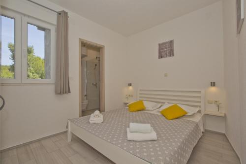 Apartments by the sea Cove Zastupac, Hvar - 8761