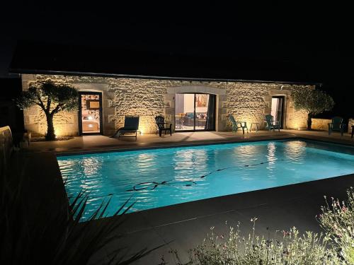 Photo de la galerie de l'établissement Longère Linaroise & SPA à 15 min du Futuroscope, à Liniers