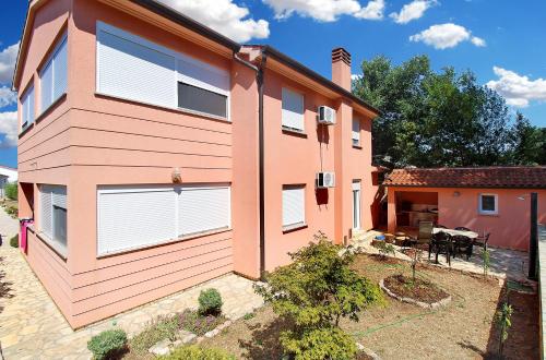 Apartment Valbandon 2198