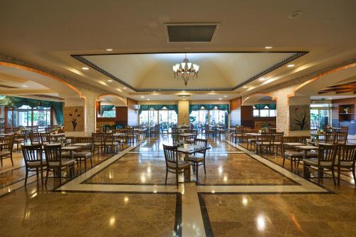 Ресторан / где поесть в Crystal Family Comfort Collection - Ultimate All Inclusive