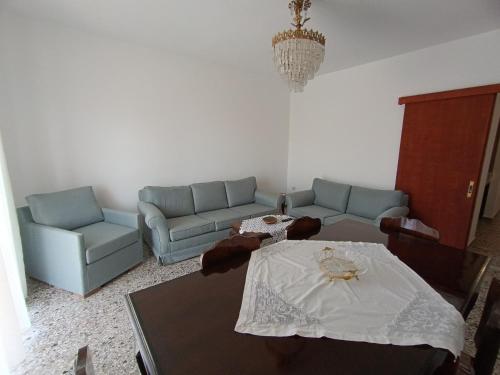 Гостиная зона в Kostas Maria Apartment 109m2 1st Floor