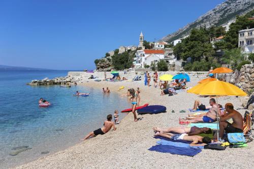 Fotografie z fotogalerie ubytování Holiday house with a parking space Pisak, Omis - 18432 v destinaci Mimice