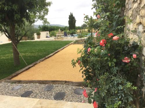 Κήπος έξω από το Mas ESTEVE entre mer et Cévennes