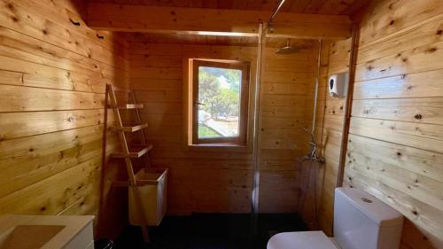Koupelna v ubytování Wooden House - Monte da Cortiça